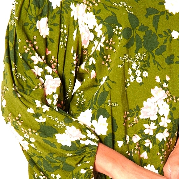 SUGARLIPS Shiloh Floral Off the Shoulder Top NWT - Picture 5 of 8